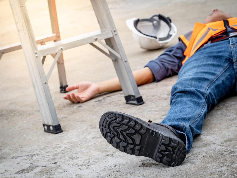 Accidente con una escalera